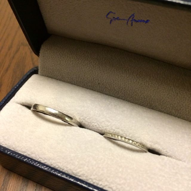 【Sirena Azzurro(セイレーン アズーロ)の口コミ】 私の小さな手に合わせて、細くてシンプルなデザインの指輪を勧めてもらい…