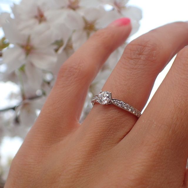 【ティファニー(Tiffany & Co.)の口コミ】 彼女が始めからティファニーのハーモニーのハーフエタニティタイプと決め…