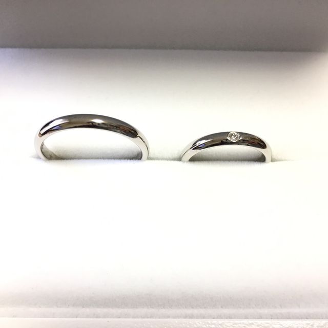 【ギンザタナカブライダル(GINZA TANAKA BRIDAL)の口コミ】 デザインは夫も私もシンプルなものが良いということで意見が合いました。
…