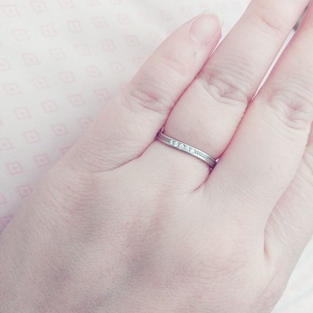 【アイプリモ(I-PRIMO)の口コミ】 さりげないけど特徴のある指輪を探してました。
主人がウェーブ型が好きな…