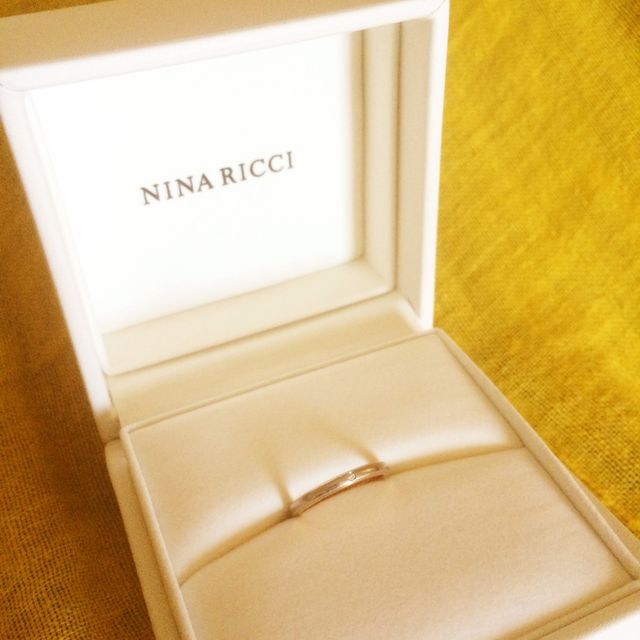 【NINA RICCI(ニナリッチ)の口コミ】 彼が色黒でがっしりした手なので、彼の肌や指に合う指輪を探していました…