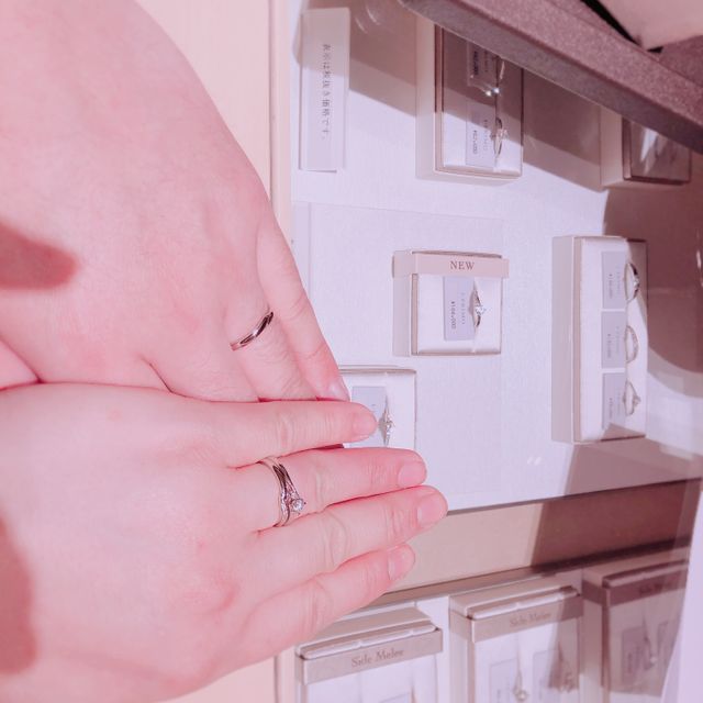 【アイプリモ(I-PRIMO)の口コミ】 デザイン重視で選びました。婚約指輪はすでに購入していたので、婚約指輪…