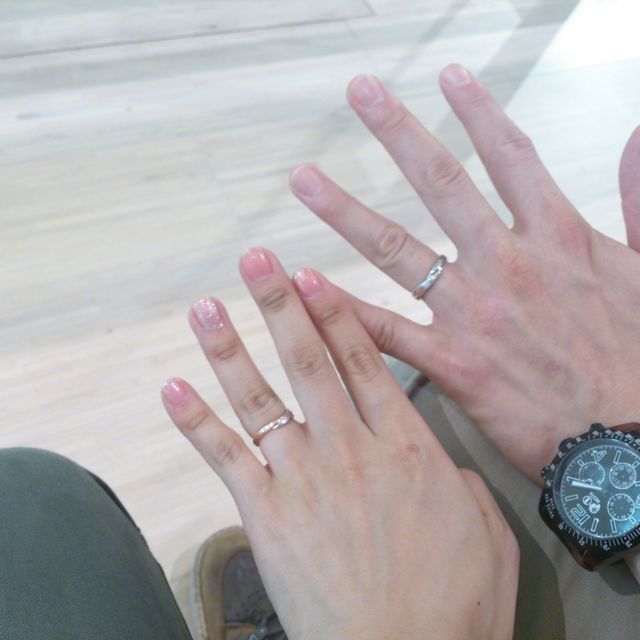 【杢目金屋(もくめがねや)の口コミ】 ありきたりなデザインのものが嫌だったので、少し変わったデザインのもの…