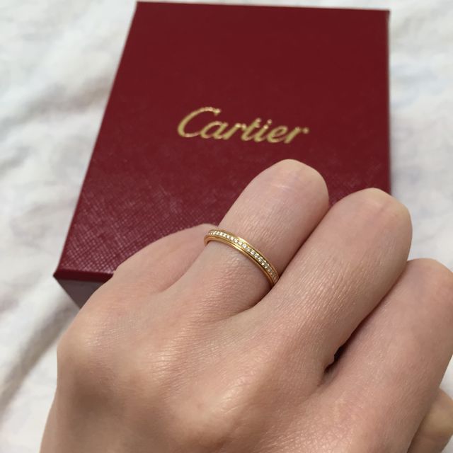 【カルティエ(Cartier)の口コミ】 結婚指輪の定番はシンプルなプラチナリングですが、「定番だから……