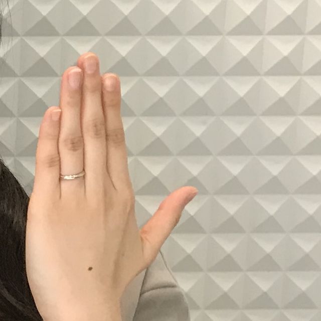 【アイプリモ(I-PRIMO)の口コミ】 ピンクゴールドが好きで、結婚指輪らしさも欲しかったため、プラチナメイ…