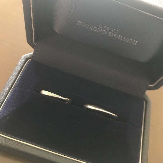 【銀座ダイヤモンドシライシの口コミ】 第一印象から付け心地がとても良く、シンプルかつ可愛いデザインだったの…