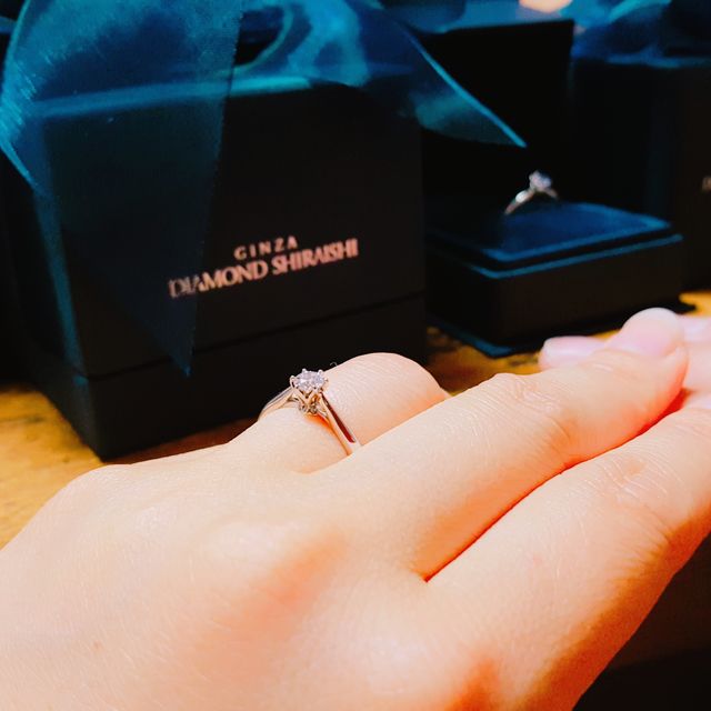 【銀座ダイヤモンドシライシの口コミ】 種類が沢山あって、色々と見て試着をさせて頂きましたが、彼からプレゼン…