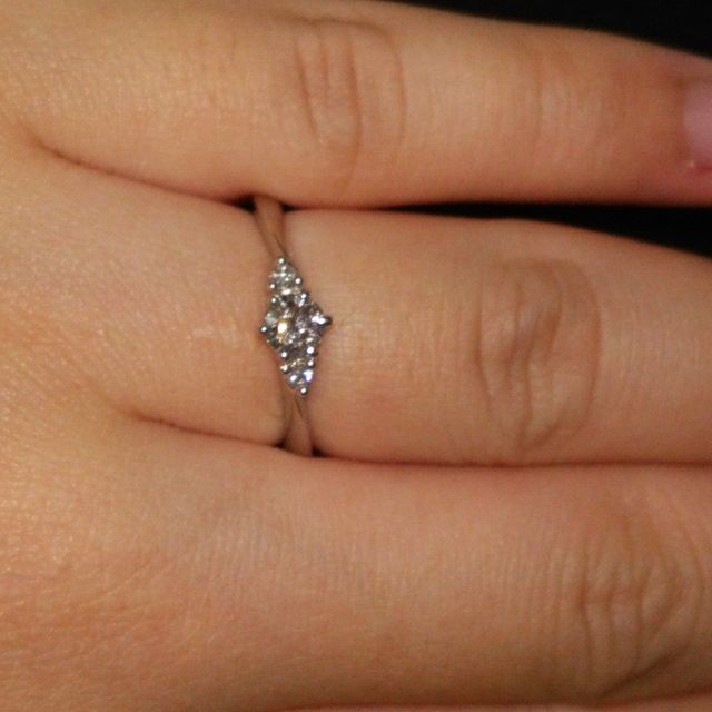 【4℃ BRIDAL(ヨンドシーブライダル)の口コミ】 ブランドは大好きな4℃と決めていました！「THE婚約指輪」というデザインの…