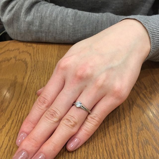 【エクセルコダイヤモンド(EXELCO DIAMOND)の口コミ】 丁寧な接客とダイヤモンドの綺麗さ、デザインの繊細さ。私がデザインに悩…