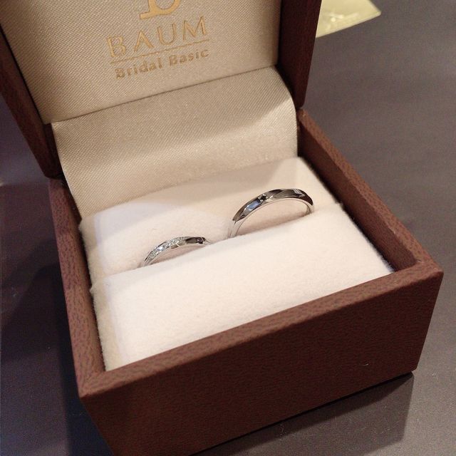 【JKPLANET(JKプラネット)の口コミ】 lady'sはツチメ模様で中心のダイヤはハート&キューピットを使用…