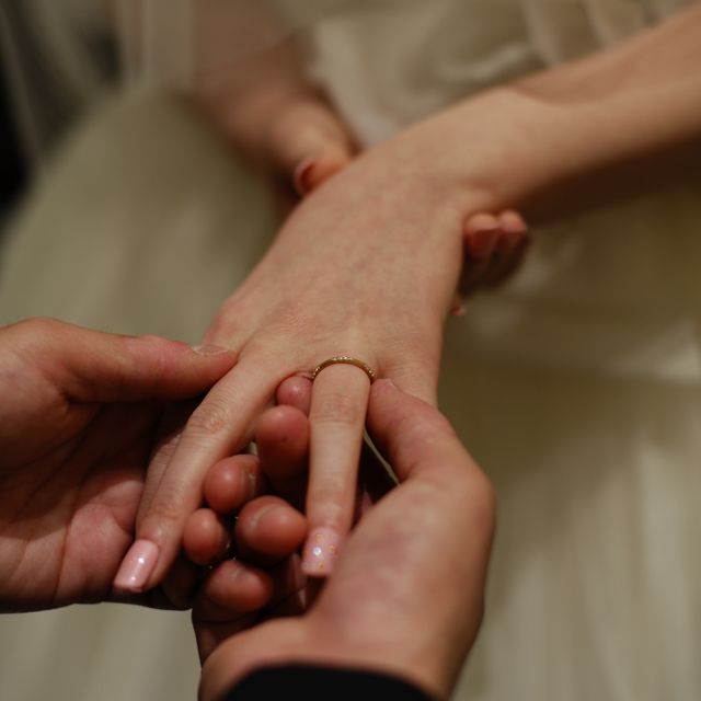 【ENUOVE(イノーヴェ)の口コミ】 ゴールドで華奢なデザインを探していました。
婚約指輪をもらわなかったの…