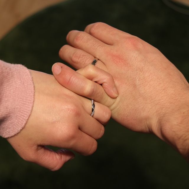 【ラザール ダイヤモンド(LAZARE DIAMOND)の口コミ】 他のブランドもいくつか見てまわる中で、①ストレートタイプ②シンプルすぎ…