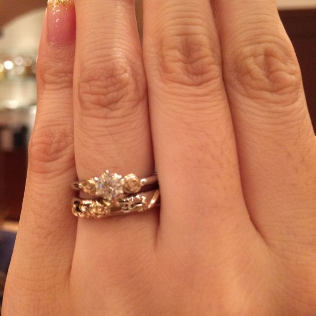 【ケイウノ ブライダル(K.UNO BRIDAL)の口コミ】 ディズニーの指輪をオーダーでいろいろできるので
美女と野獣をイメージし…