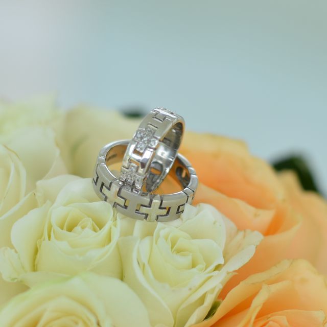 【ジュエリーツツミ(JEWELRY TSUTSUMI)の口コミ】 まずリーズナブルな価格とデザインがいいところです★価格はペアのエンゲー…