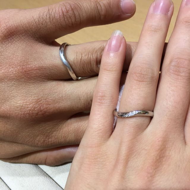 【TRECENTI(トレセンテ)の口コミ】 シンプルかつ少しキラキラしてるいるものが理想でした。まっすぐの指輪か…