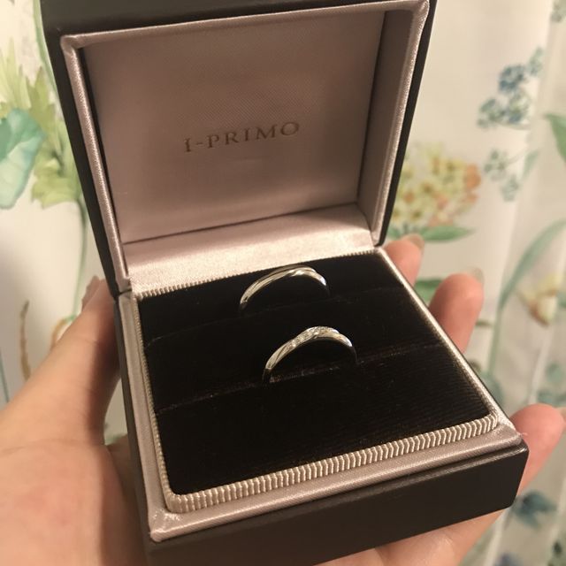 【アイプリモ(I-PRIMO)の口コミ】 婚約指輪と結婚指輪、どちらも彼と一緒にお店を周り購入を決めました。婚…