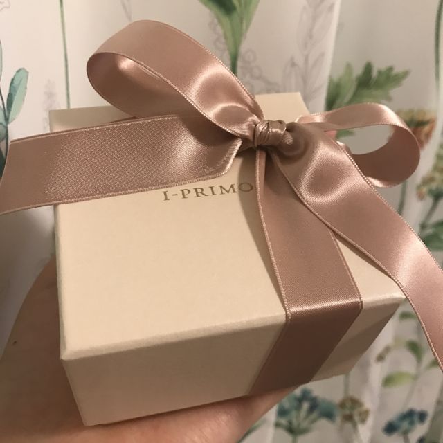 【アイプリモ(I-PRIMO)の口コミ】 婚約指輪と結婚指輪、どちらも彼と一緒にお店を周り購入を決めました。婚…