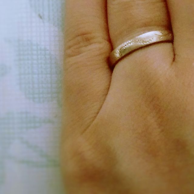 【サンクイルの口コミ】 ２人にとって大切な記念の指輪になるので、彼とお店巡りをし、何種類も指…