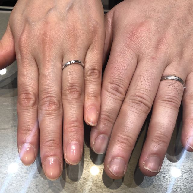 【銀座ダイヤモンドシライシの口コミ】 他店の指輪と似通ったものが多い印象でした。
デザインも悪くはないですが…