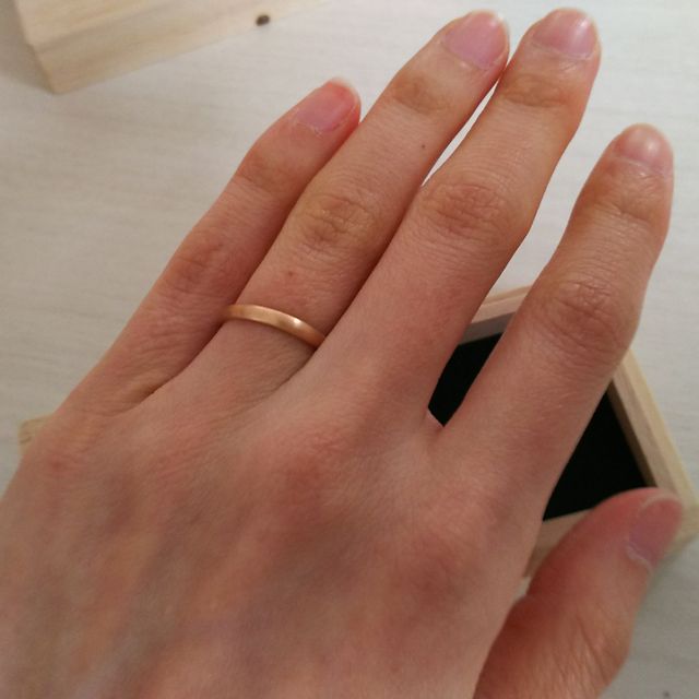 【Lovignette(ラヴィネット)の口コミ】 毎日つけるものだから、なるべくシンプルで指に馴染むものを探していまし…