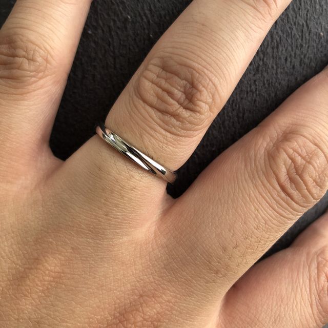 【銀座ダイヤモンドシライシの口コミ】 とても指通りが良く今までつけていた指輪とは全然感触が違うことに驚きま…