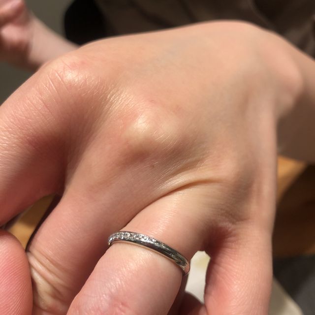 【ラザール ダイヤモンド(LAZARE DIAMOND)の口コミ】 価格の割にダイヤモンドが多く使われていて男性の物にはダイヤモンドなし…