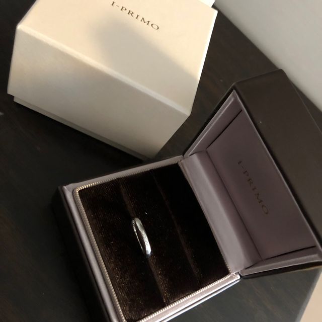 【アイプリモ(I-PRIMO)の口コミ】 シンプル且つ可愛いデザインの指輪を探していて、
担当して頂いたスタッフ…