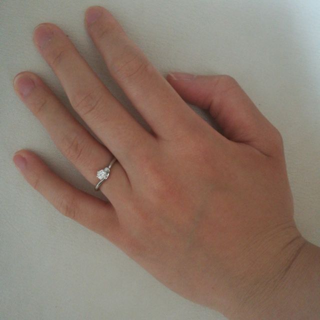 【アイプリモ(I-PRIMO)の口コミ】 値段がそれほど高くなくリーズナブルですが、ダイアの品質が良くデザイン…