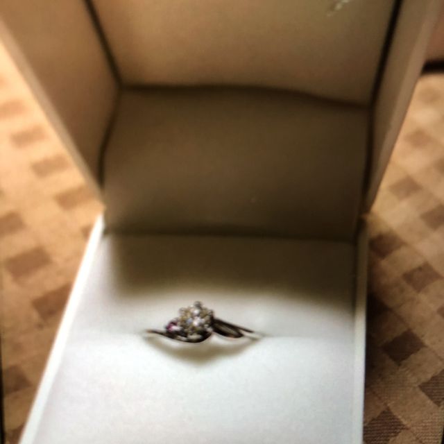 【MILK&Strawberry(ミルクアンドストロベリー)の口コミ】 甘めなデザインと、端についたピンクダイヤモンドがとても可愛くて気に入…