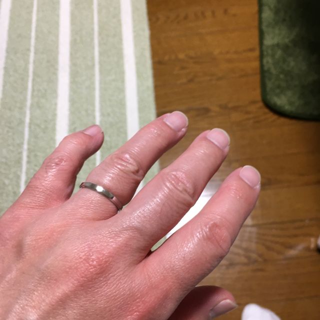 【アイプリモ(I-PRIMO)の口コミ】 デザインと値段のバランスのいいところで選びました。婚約指輪とセットで…