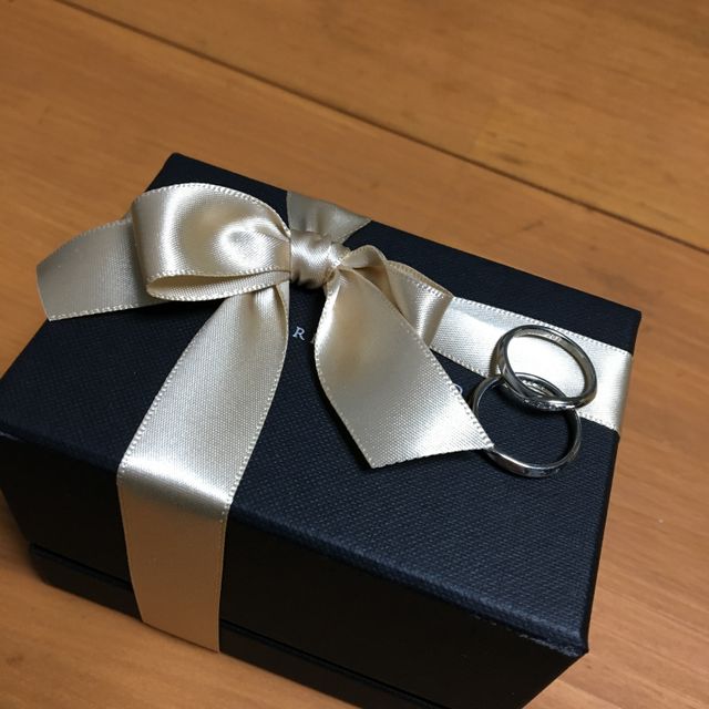 【ラザール ダイヤモンド(LAZARE DIAMOND)の口コミ】 最小はダイヤが入っているものは考えていませんでしたが、試着をしてみて…