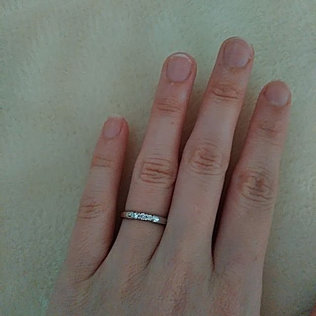 【宝寿堂(ほうじゅどう)の口コミ】 デザインがかわいく、一目惚れして購入してもらいました。指の長さや細さ…