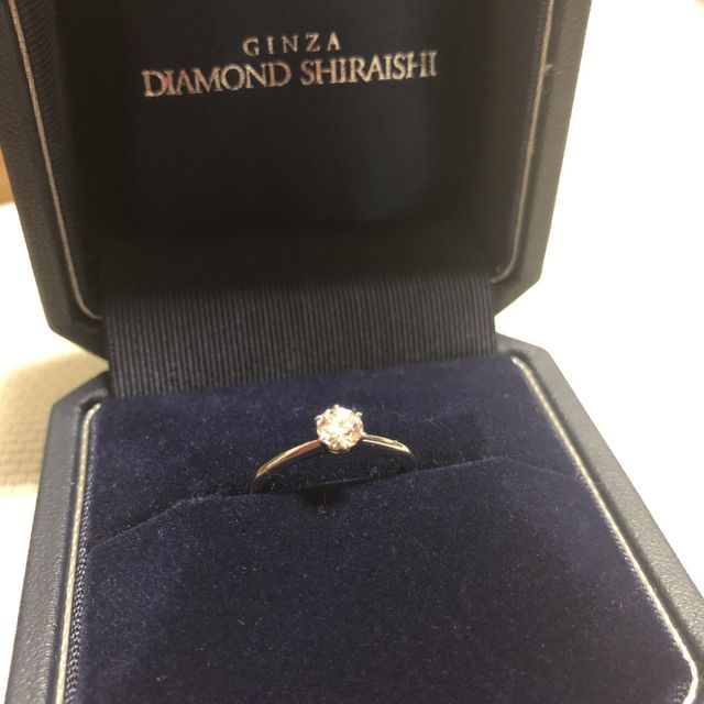 【銀座ダイヤモンドシライシの口コミ】 一粒ダイヤ・プラチナ・ストレートの王道のエンゲージリングを探していま…