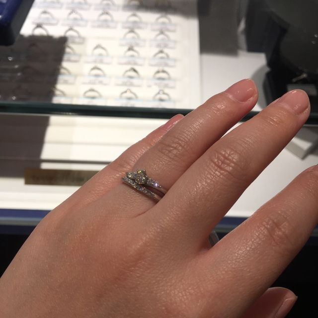 【銀座ダイヤモンドシライシの口コミ】 セットリングで揃えたかったのですが、色々と見ているとこれもあれも良い…