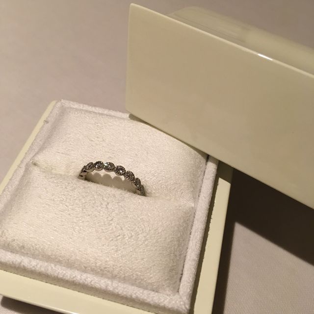 【N.Y.NIWAKA(ニューヨークニワカ)の口コミ】 普段ちょっとおしゃれをする時にも着けやすいように、一粒ダイヤではない…