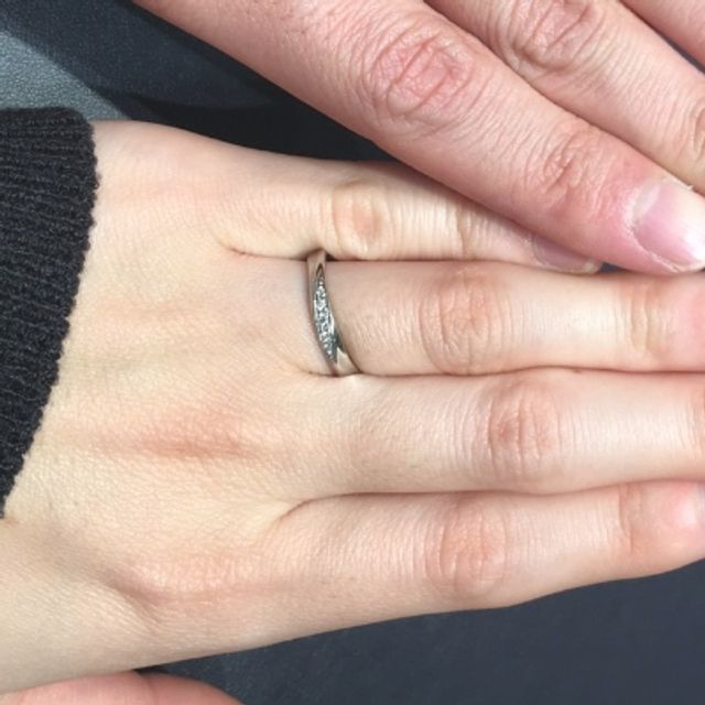 【ROYAL ASSCHER(ロイヤル・アッシャー)の口コミ】 シンプルで上品でありしっかりとした造りなので長く使うことができそうで…