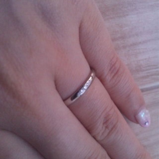 【アイプリモ(I-PRIMO)の口コミ】 シンプルすぎても物足りない、だけどコテコテな指輪にもしたくなくて、
店…