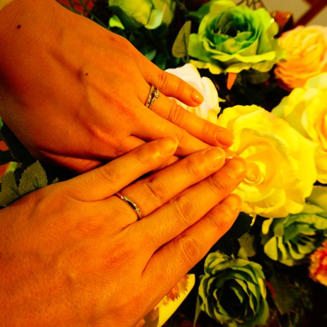 【CRAFY(クラフィ)の口コミ】 『婚約指輪と結婚指輪を重ねて嵌めたい』の要望からはじまり、何軒も探し…