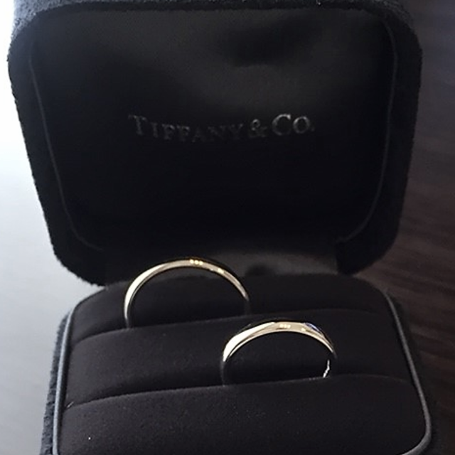 【ティファニー(Tiffany & Co.)の口コミ】 結婚指輪は夫婦お互いにシンプルなデザインが希望でした。シンプルなデザ…