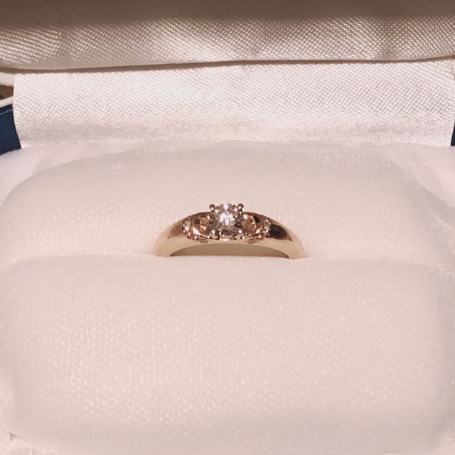 【１／ｆ エフブンノイチの口コミ】 結婚が決まってから彼と一緒に選びに行きました。

結婚後も付けたかった…