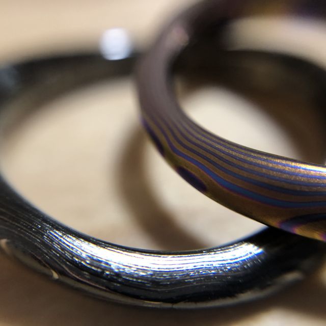 【SORA(ソラ)の口コミ】 結婚指輪にカラーがついたものがあるのが衝撃で一目惚れしました。他には…