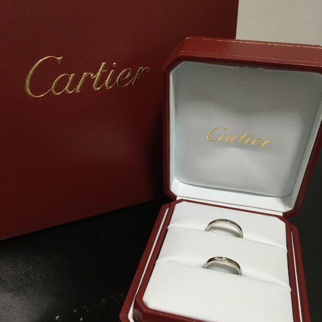 【カルティエ(Cartier)の口コミ】 婚約指輪がカルティエだったので、結婚指輪もカルティエで購入したいと考…