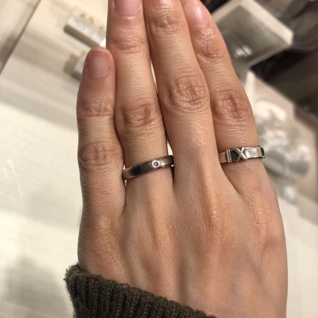 【CHARMY(チャーミー)の口コミ】 手の関節がごつごつしているため、華奢なものより、太目でウェーブの形状…