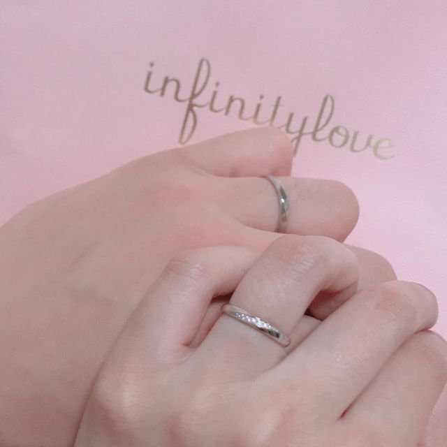 【BRIDGE(ブリッジ)の口コミ】 なにより1番最初に見た印象と、２人の指に似合うことでした。
２人で一緒…