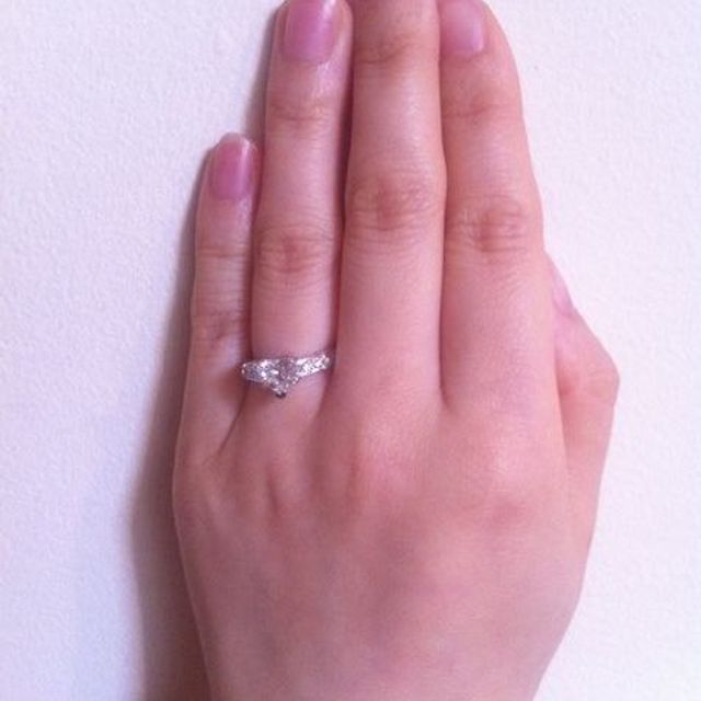 【ハリー・ウィンストン(Harry Winston)の口コミ】 前から欲しかった指輪だったので即買いでした。元々婚約指輪はなくてもい…