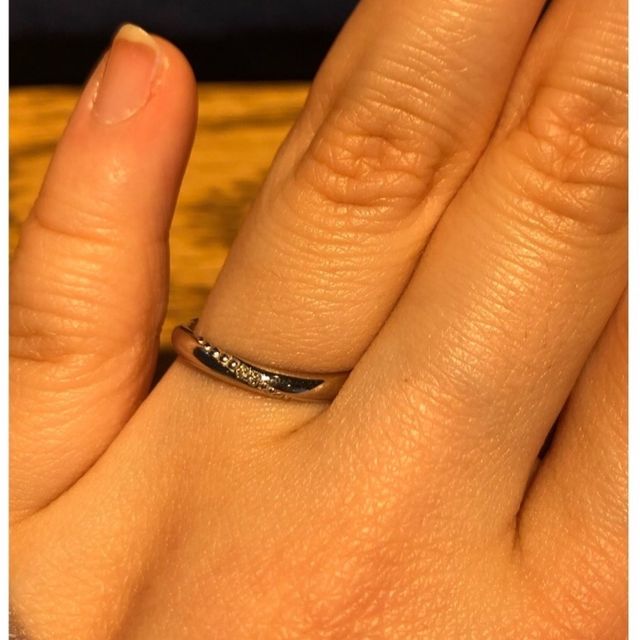 【PORTADA(ポルターダ)の口コミ】 ウェーブタイプで手にフィットする、曲線の入った女性らしいデザイン、ダ…