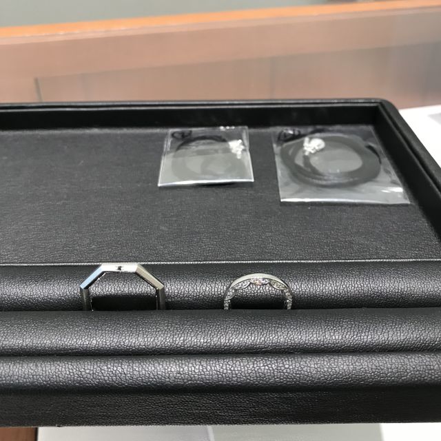 【エクセルコダイヤモンド(EXELCO DIAMOND)の口コミ】 コンパスローズの八角形のデザインを見た時から、ずっとこの指輪にしたい…