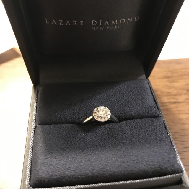【ラザール ダイヤモンド(LAZARE DIAMOND)の口コミ】 ゴージャス感とキラキラがすごく良かったです。またCTも大きい割には値段…