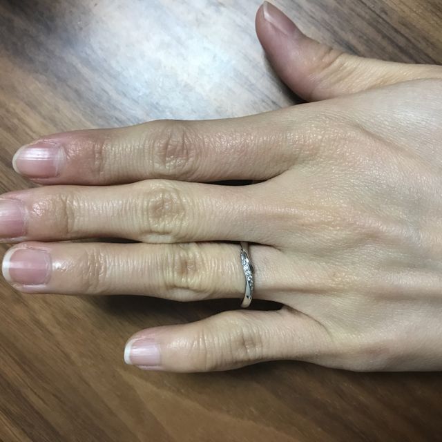 【アイプリモ(I-PRIMO)の口コミ】 本当に色々着用させてもらった中で、
指輪のデザインとyearモデルとの事で…