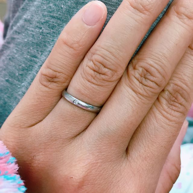 【DAMIANI(ダミアーニ)の口コミ】 シンプルなデザインを探して、この指輪に辿りつきました。
シンプルな指輪…